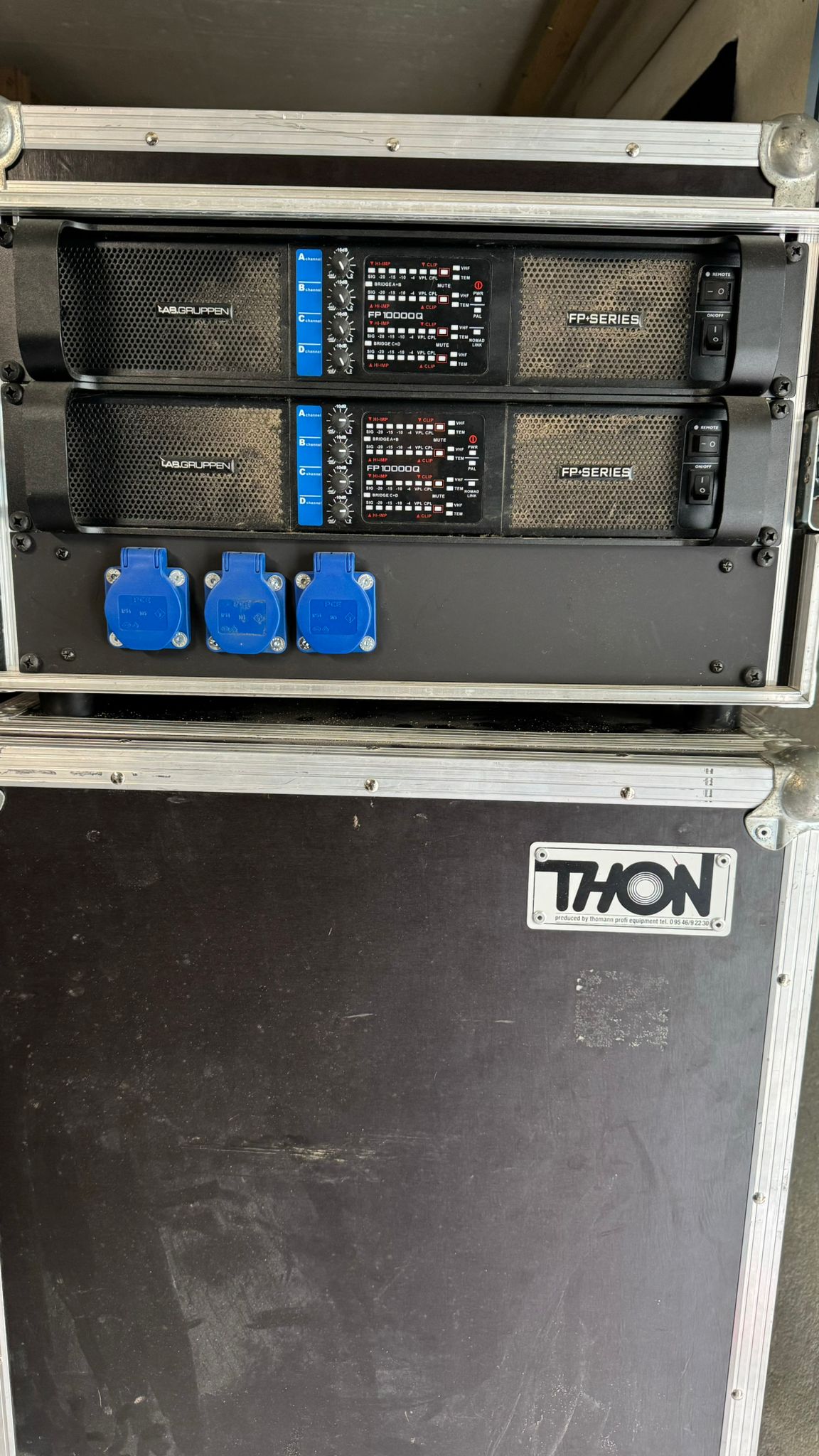 Lab Gruppen FP10000Q Endstufen im Rack